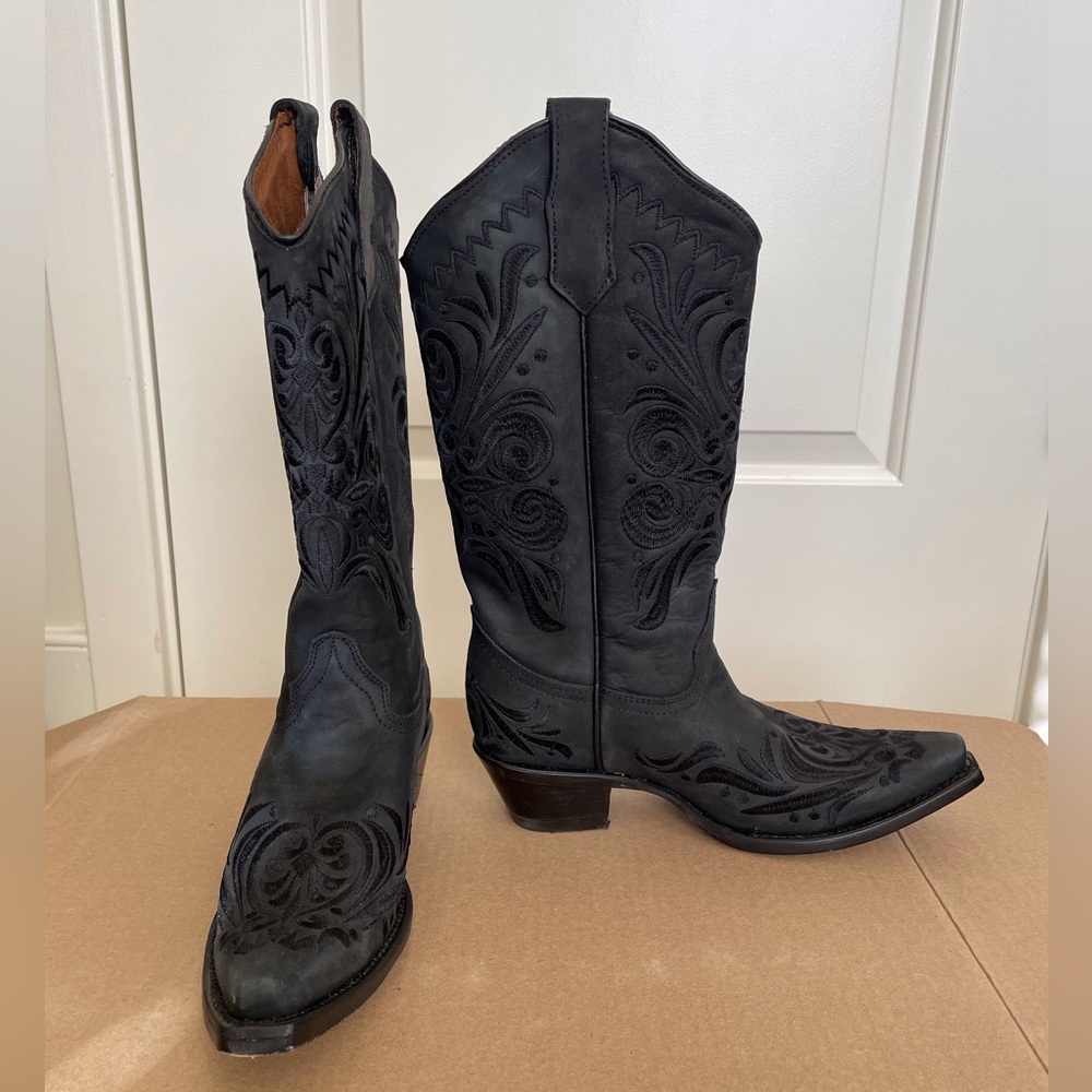 Circle G by Coral- black western leather boots